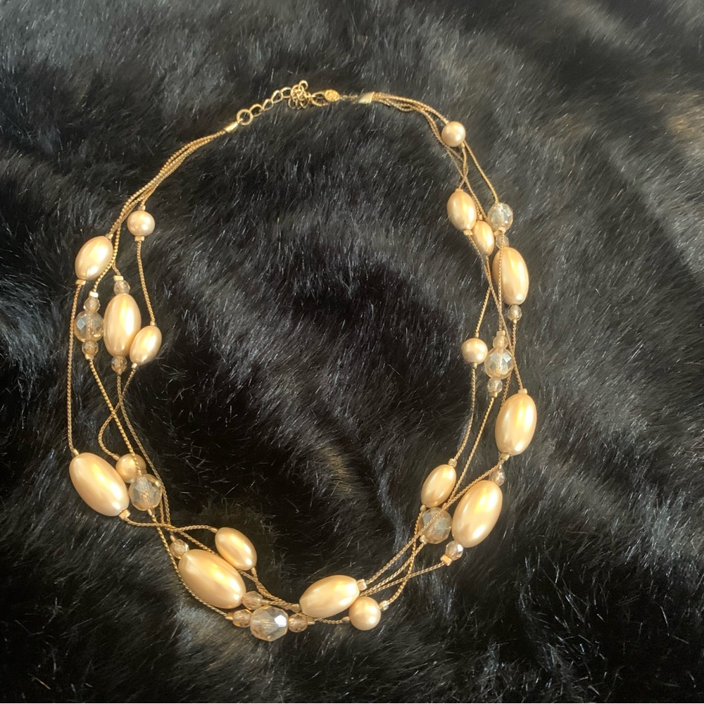 Monet golden pearls necklace